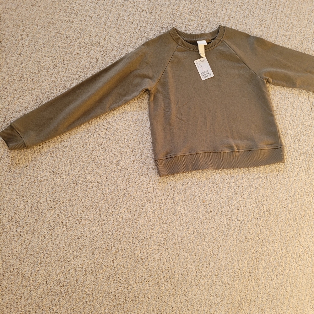 Women's sweat shirt